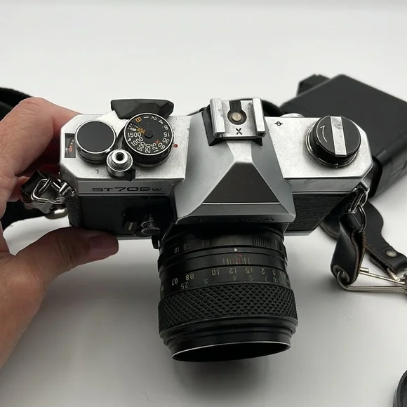 Fujica ST705w Manual Camera with flash